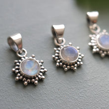 Load image into Gallery viewer, Handmade 925 Sliver Small Sun Rainbow Moonstone Necklace