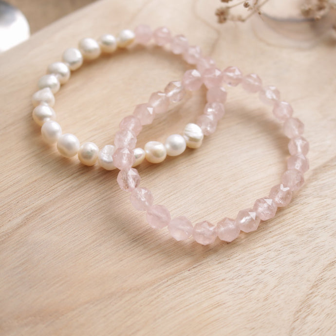 Natural Pink Quartz and Pearl Beaded Elastic Bracelet