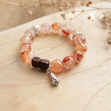 Load image into Gallery viewer, Silver Natural Fanta Petal Crystal Agarwood Beaded Elastic Bracelet