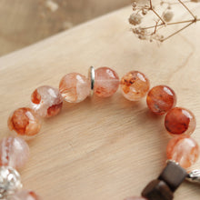 Load image into Gallery viewer, Silver Natural Fanta Petal Crystal Agarwood Beaded Elastic Bracelet