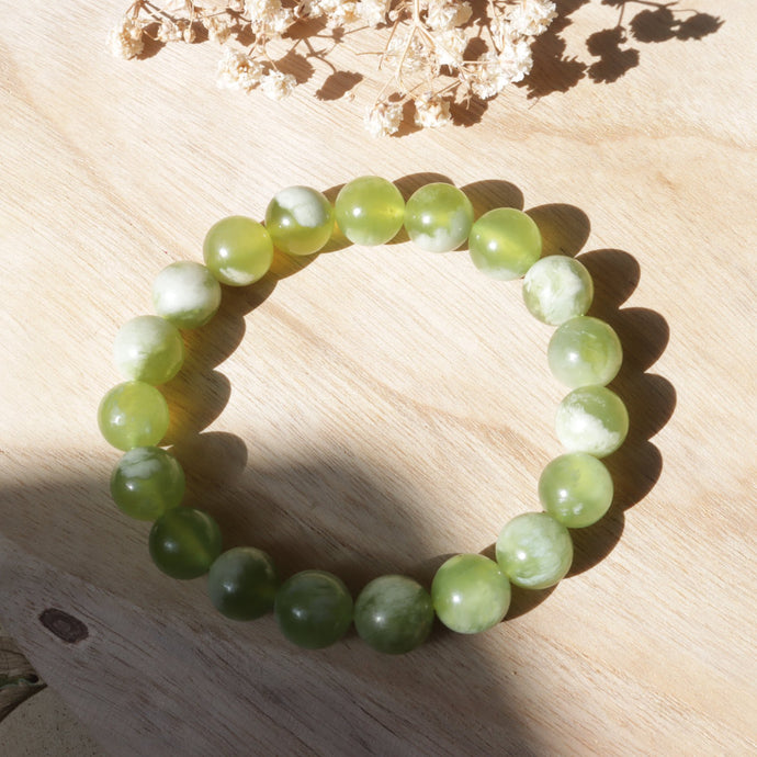 Natural Green Grape Milk Foam Jade Beaded Elastic Bracelet