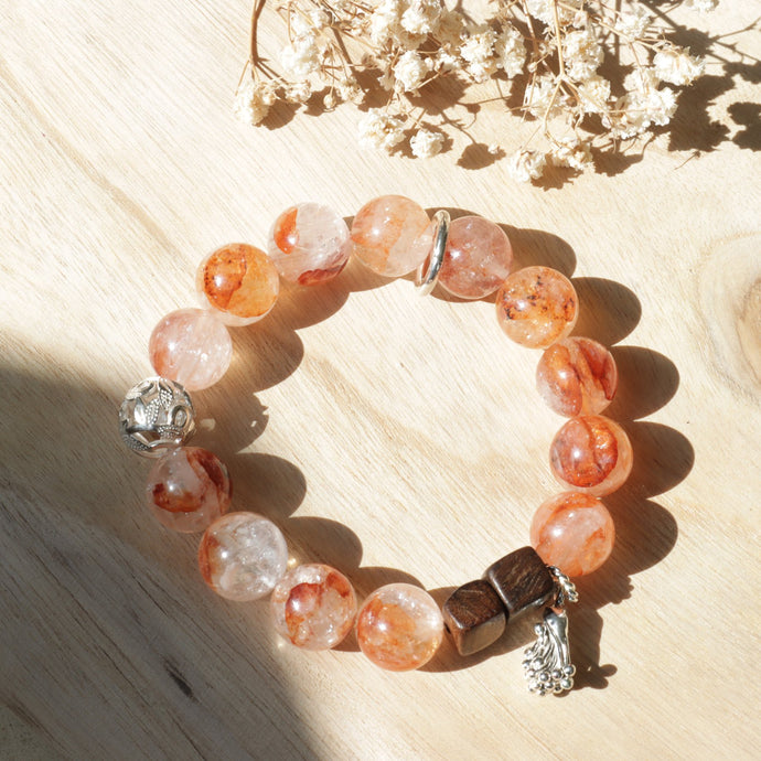 Silver Natural Fanta Petal Crystal Agarwood Beaded Elastic Bracelet