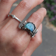 Load image into Gallery viewer, S925 Sterling Silver Natural Heart Shape Shiny Labradorite Stone Vintage Open Ring Adjustable