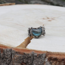 Load image into Gallery viewer, S925 Sterling Silver Natural Heart Shape Shiny Labradorite Stone Vintage Open Ring Adjustable