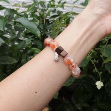 Load image into Gallery viewer, Silver Natural Fanta Petal Crystal Agarwood Beaded Elastic Bracelet