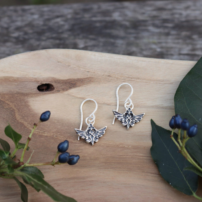 Handmade 925 Sterling Silver Zelda Hyrule Crest Hook Earrings