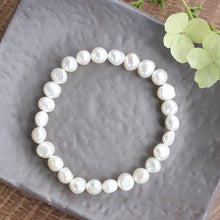 Load image into Gallery viewer, Natural Pearl Beads Elastic Bracelets Simple Elegant