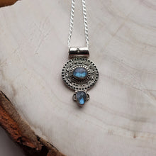 Load image into Gallery viewer, Handmade Sterling Silver Labradorite Pendant Necklace Bohemian Vintage Style