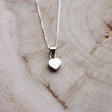 Load image into Gallery viewer, Simple 925 Sterling Silver Heart Necklace