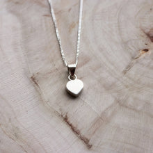Load image into Gallery viewer, Simple 925 Sterling Silver Heart Necklace