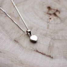 Load image into Gallery viewer, Simple 925 Sterling Silver Heart Necklace