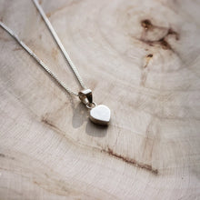 Load image into Gallery viewer, Simple 925 Sterling Silver Heart Necklace
