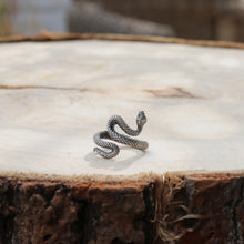 Load image into Gallery viewer, Handmade Sterling Silver Snake Ring Vintage Elegant